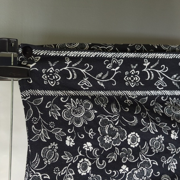 VTG 90s wrap skirt. Size s-m. - Picture 2 of 4